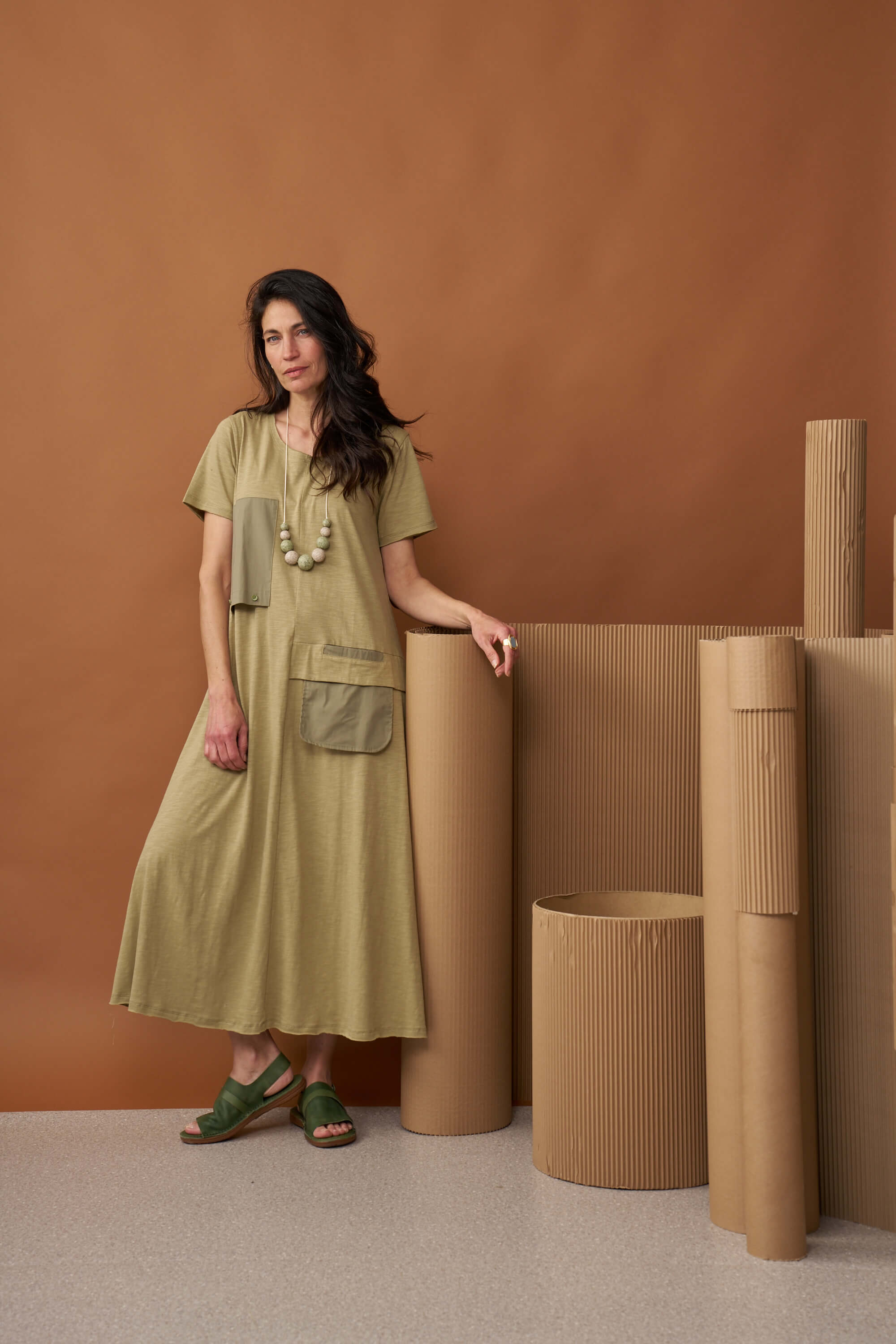 Dresses and Femininity: The Most Flattering Cuts for Mature Women Mia Inspiration Dresses and Femininity: The Most Flattering Cuts for Mature Women Mia Inspiration