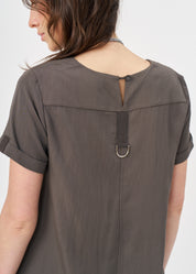 Short sleeve dress in dark gray ribbon combination fabric