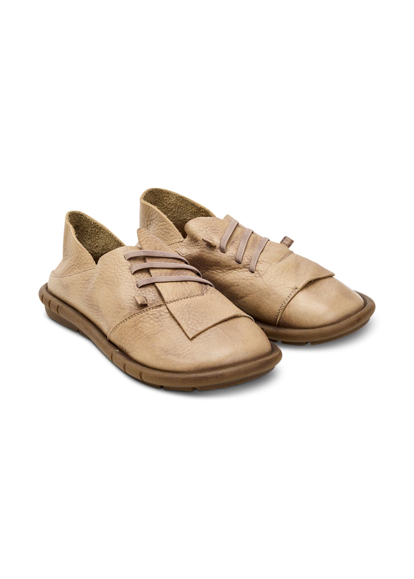 נעלי נוחות מעור סיגרה אסימטרית ושרוכי גומי חום