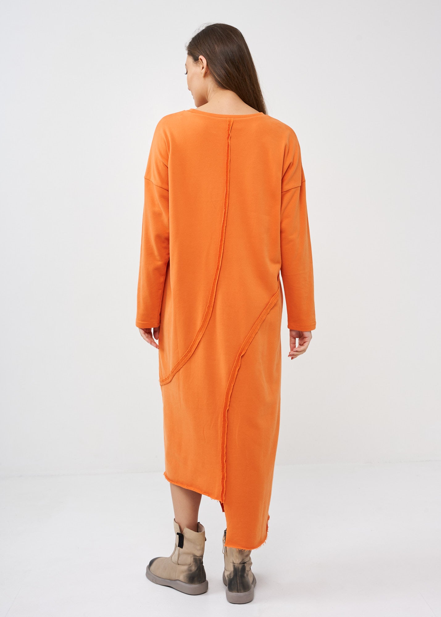 Long sleeve dress with external seams, orange