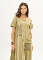 Green short sleeve dress with inverted pocket