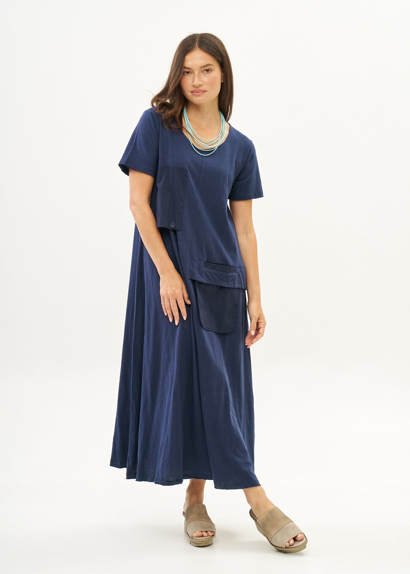 Dark blue short sleeve dress with inverted pocket