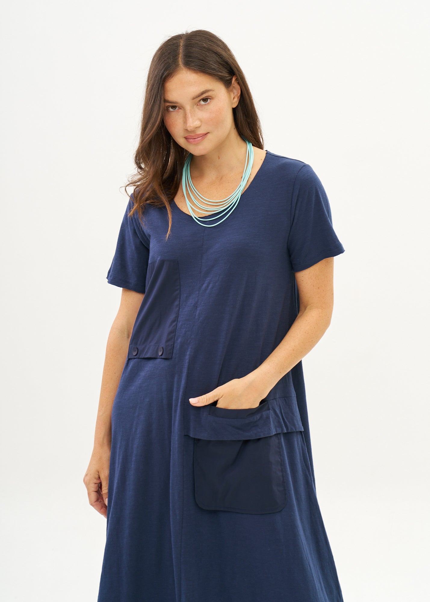 Dark blue short sleeve dress with inverted pocket