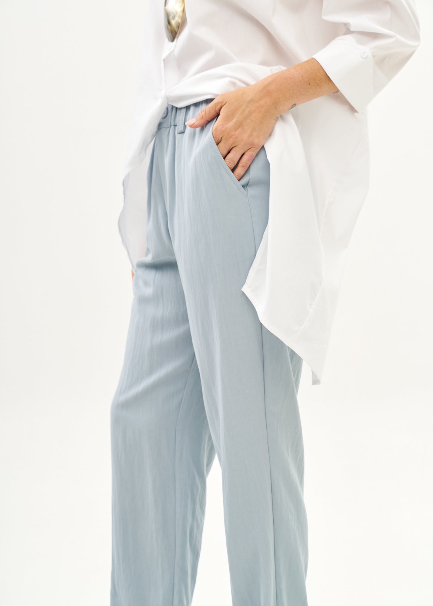 Light blue ribbon belted pants