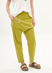 מכנסיים שקי עם סרט מייה ירוק