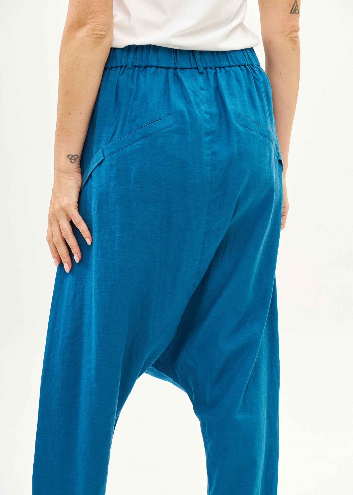 מכנסיים שקי פשתן כפתרה ארוכה כחול