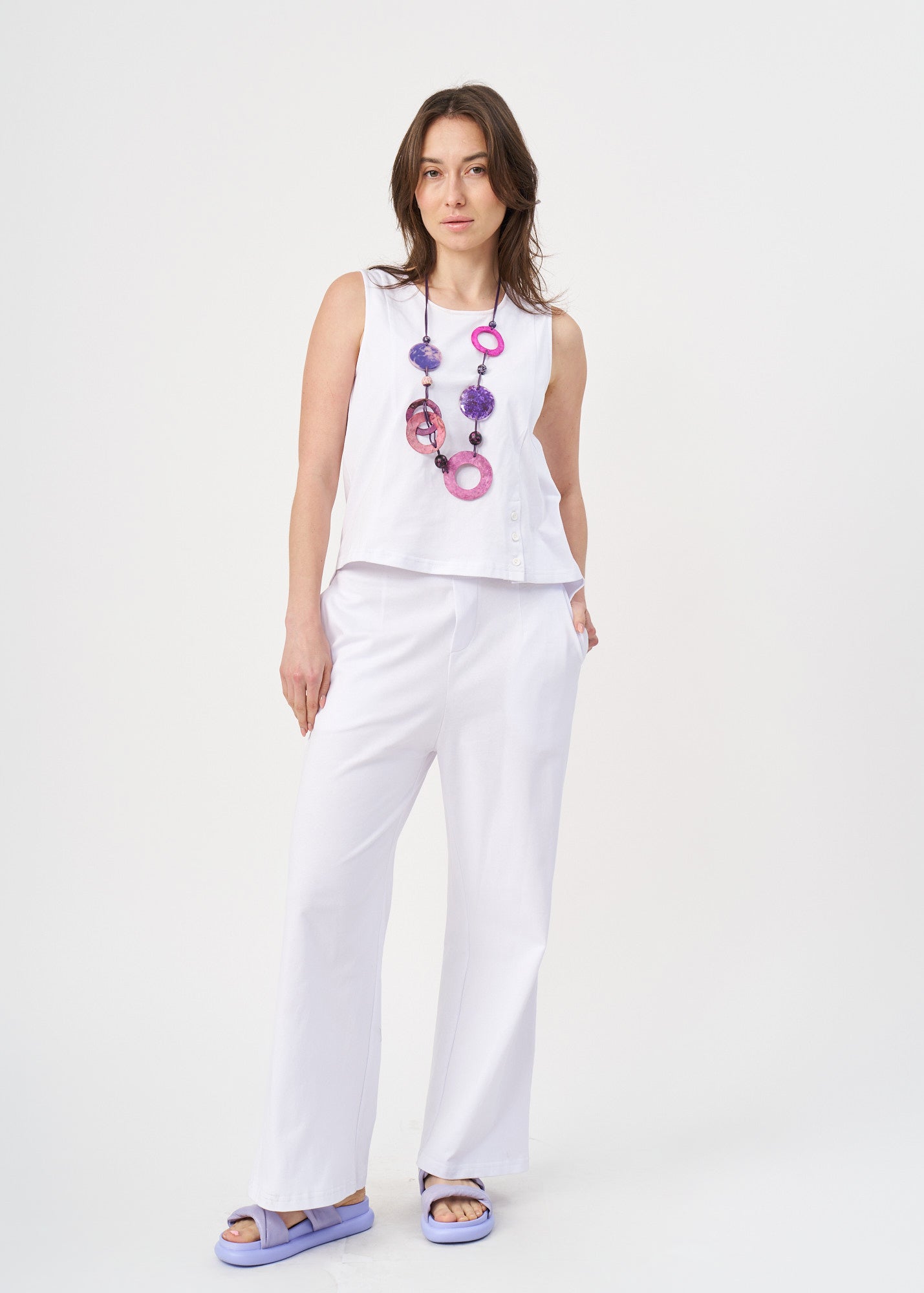 White jersey tank top with slit at the hem