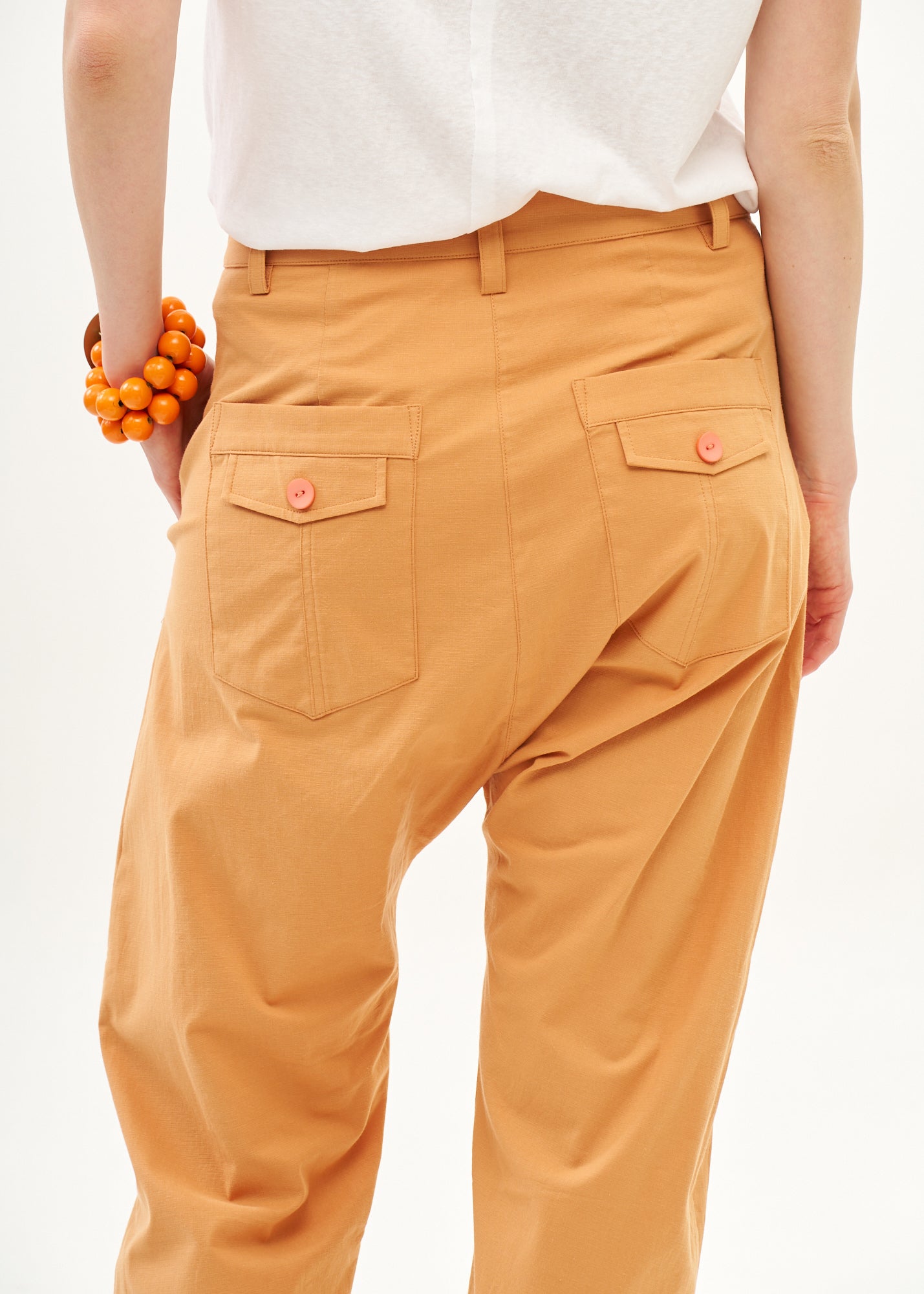 מכנסיים שקי עם סרט מייה כתום