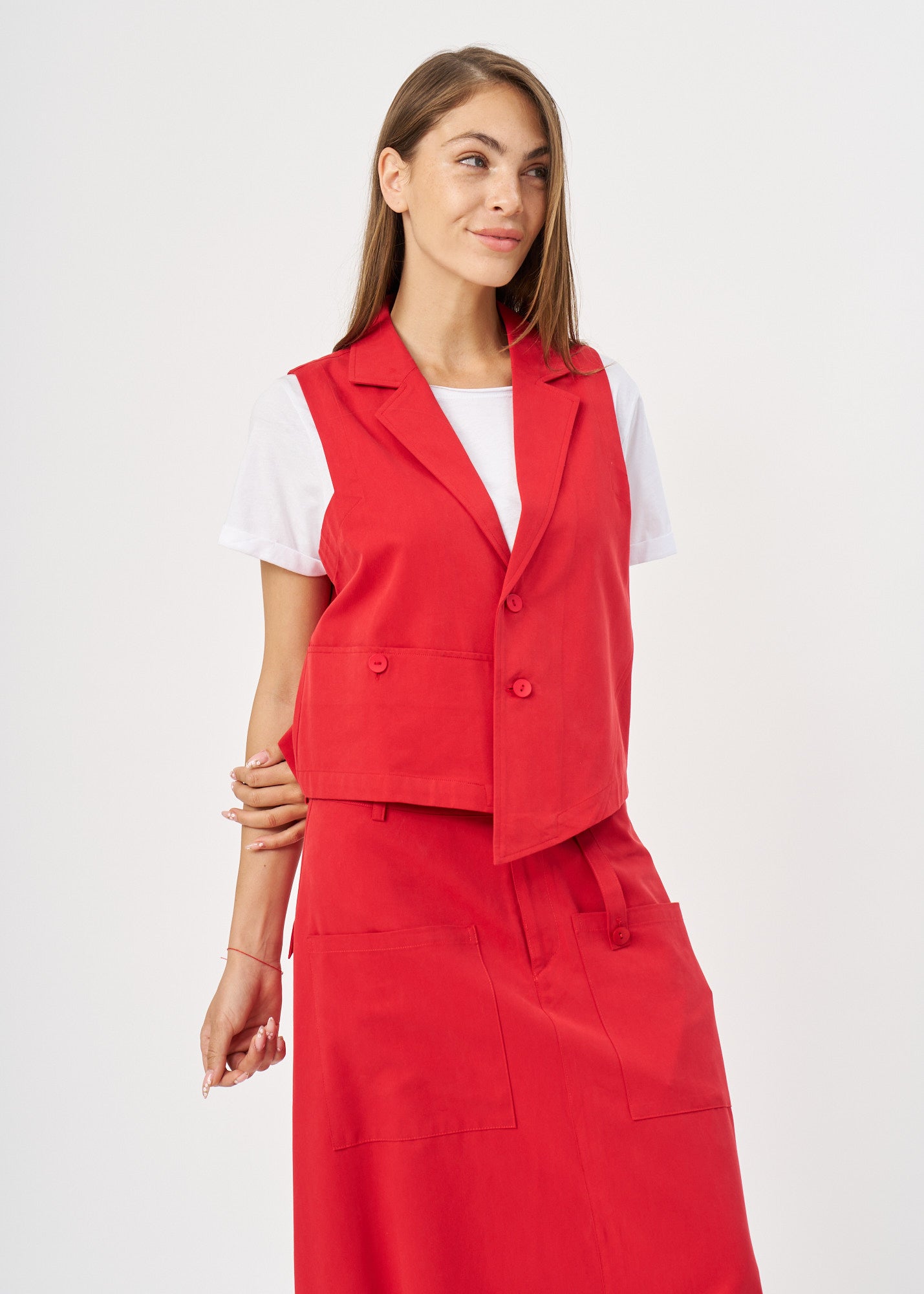 וסט סיומת אסימטרית אדום