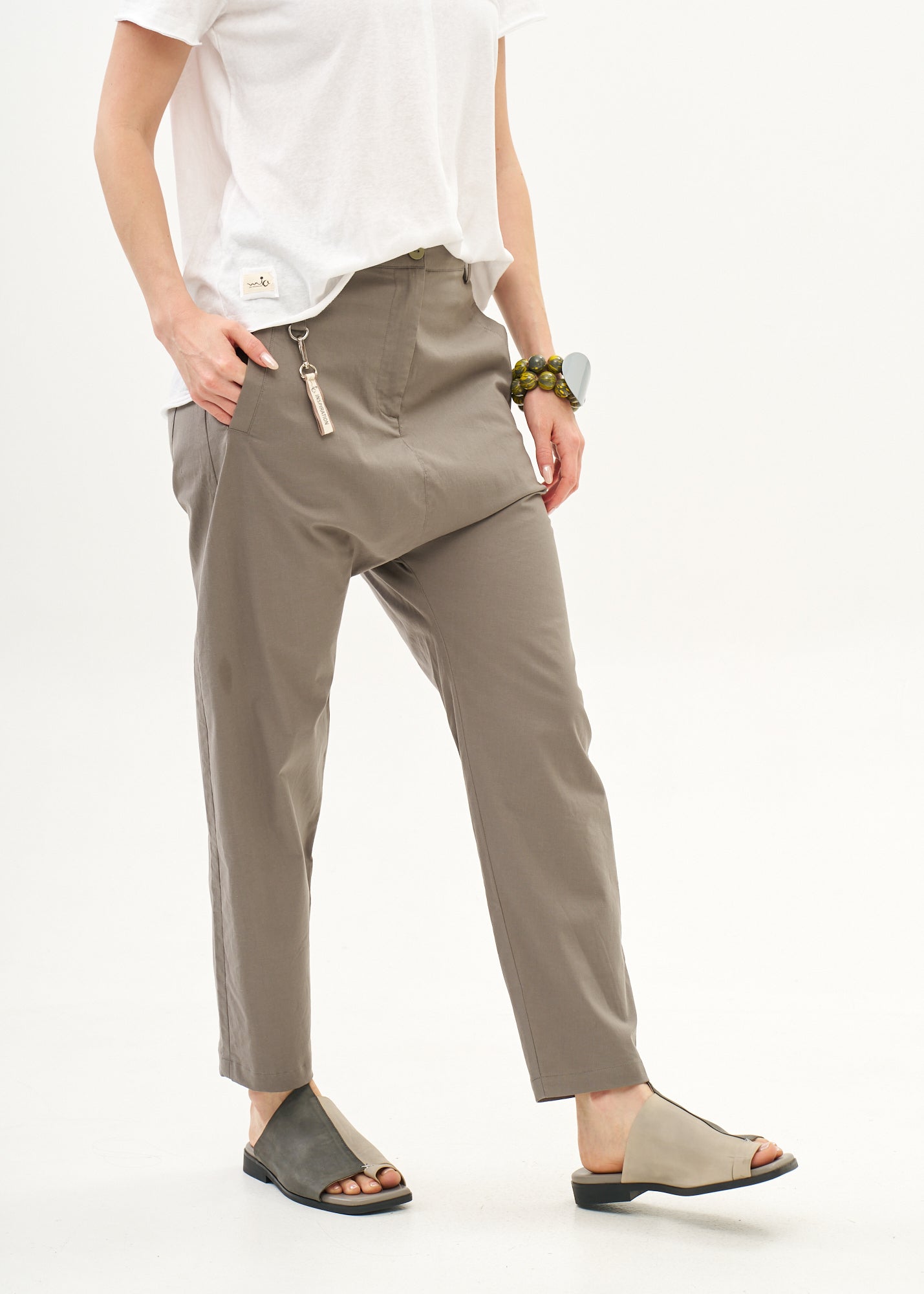 מכנסיים שקי עם סרט מייה אפור