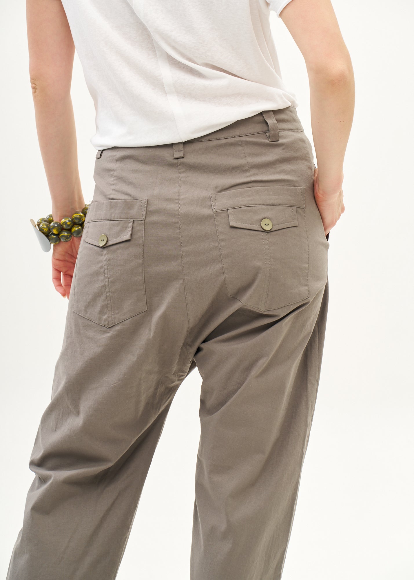 מכנסיים שקי עם סרט מייה אפור