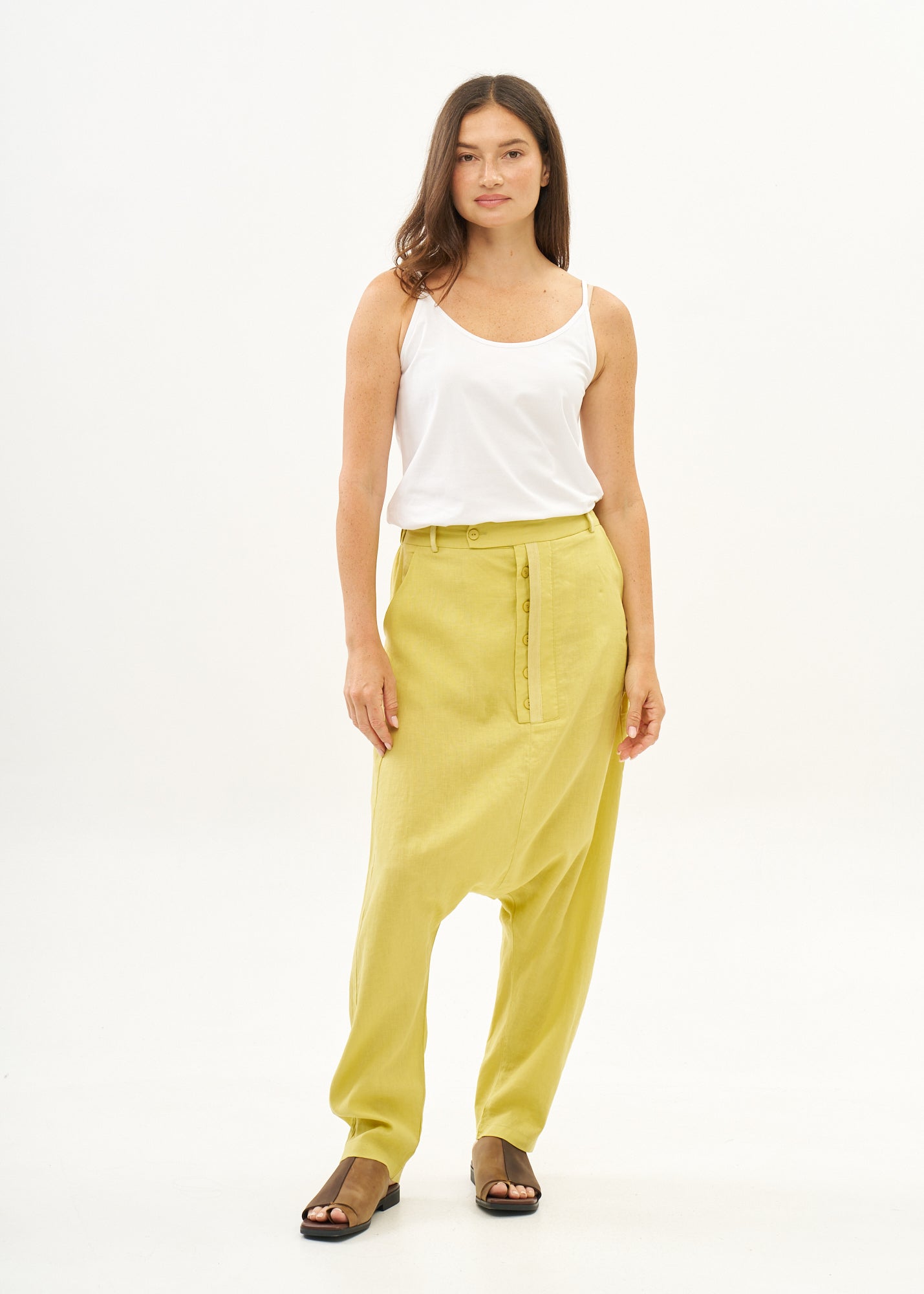 מכנסיים שקי פשתן כפתרה ארוכה צהוב