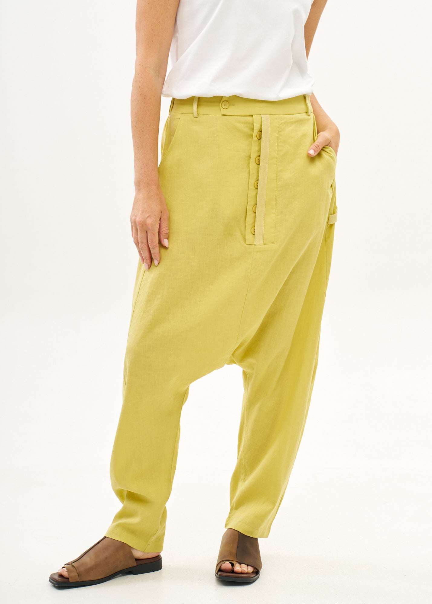 מכנסיים שקי פשתן כפתרה ארוכה צהוב