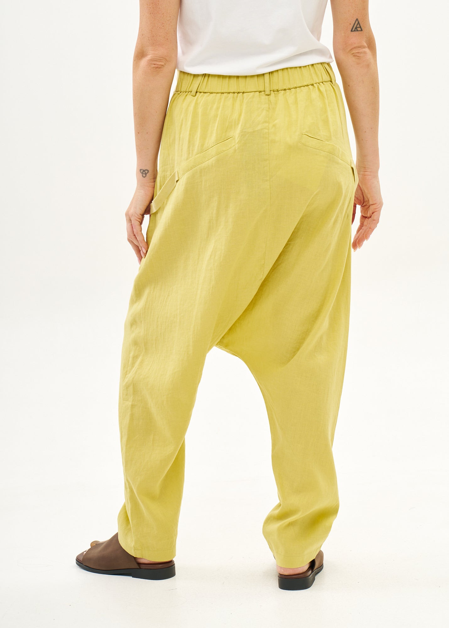 מכנסיים שקי פשתן כפתרה ארוכה צהוב