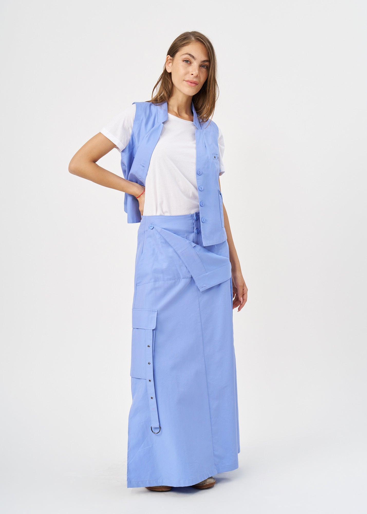 Kangaroo skirt with blue cargo pockets