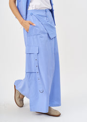 Kangaroo skirt with blue cargo pockets