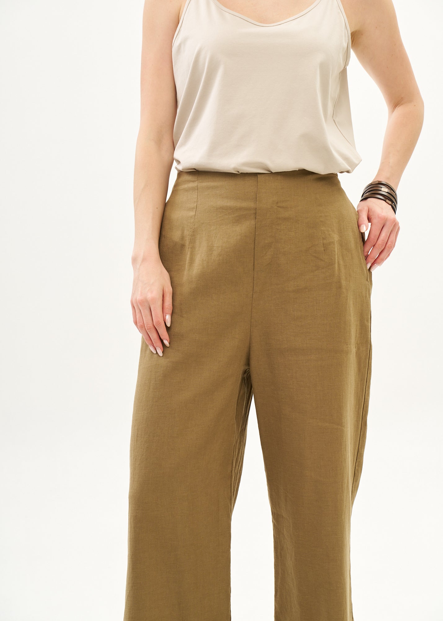 Classic brown linen pants