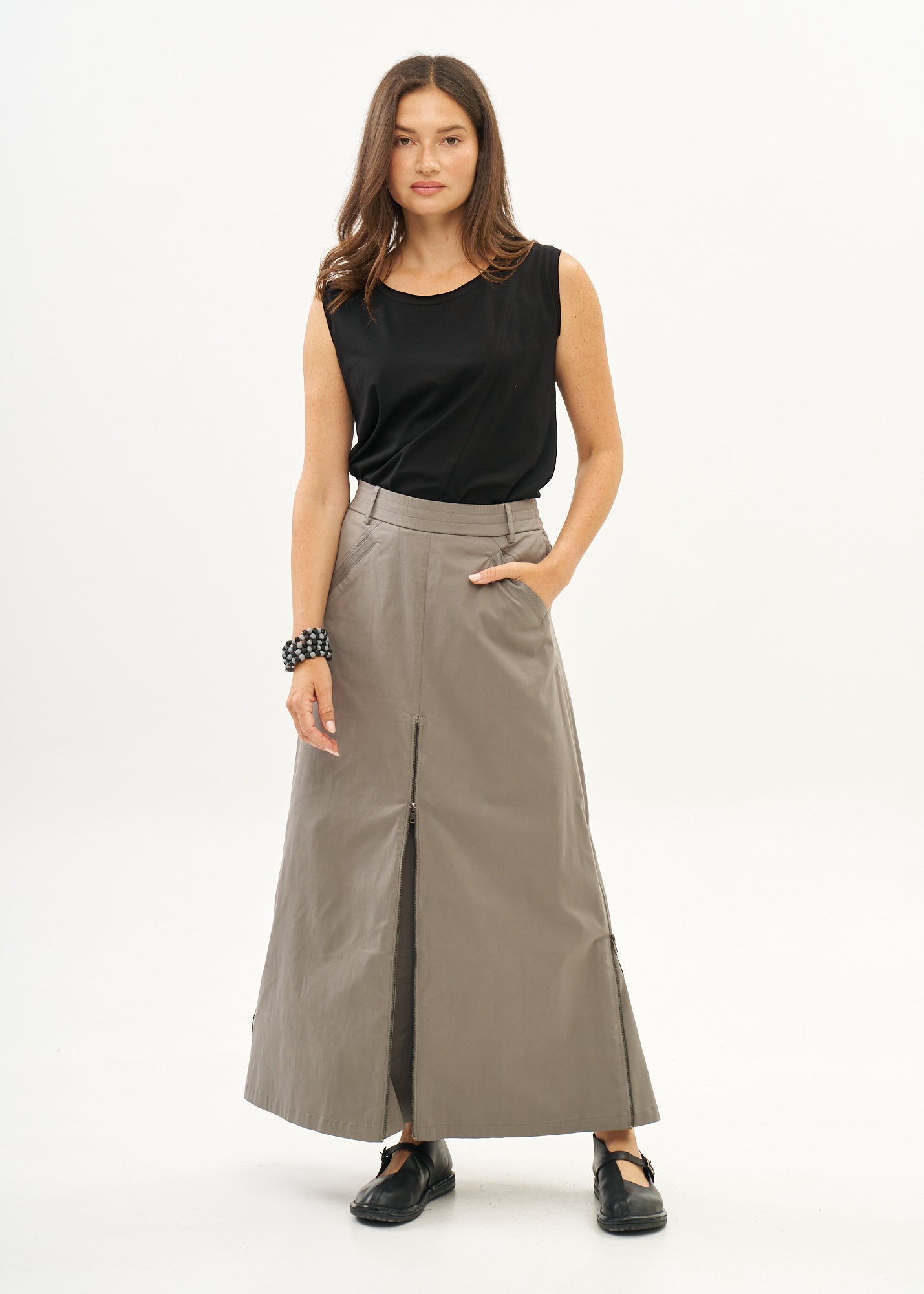 חצאית עם רוכסנים שילוב סרט אפור