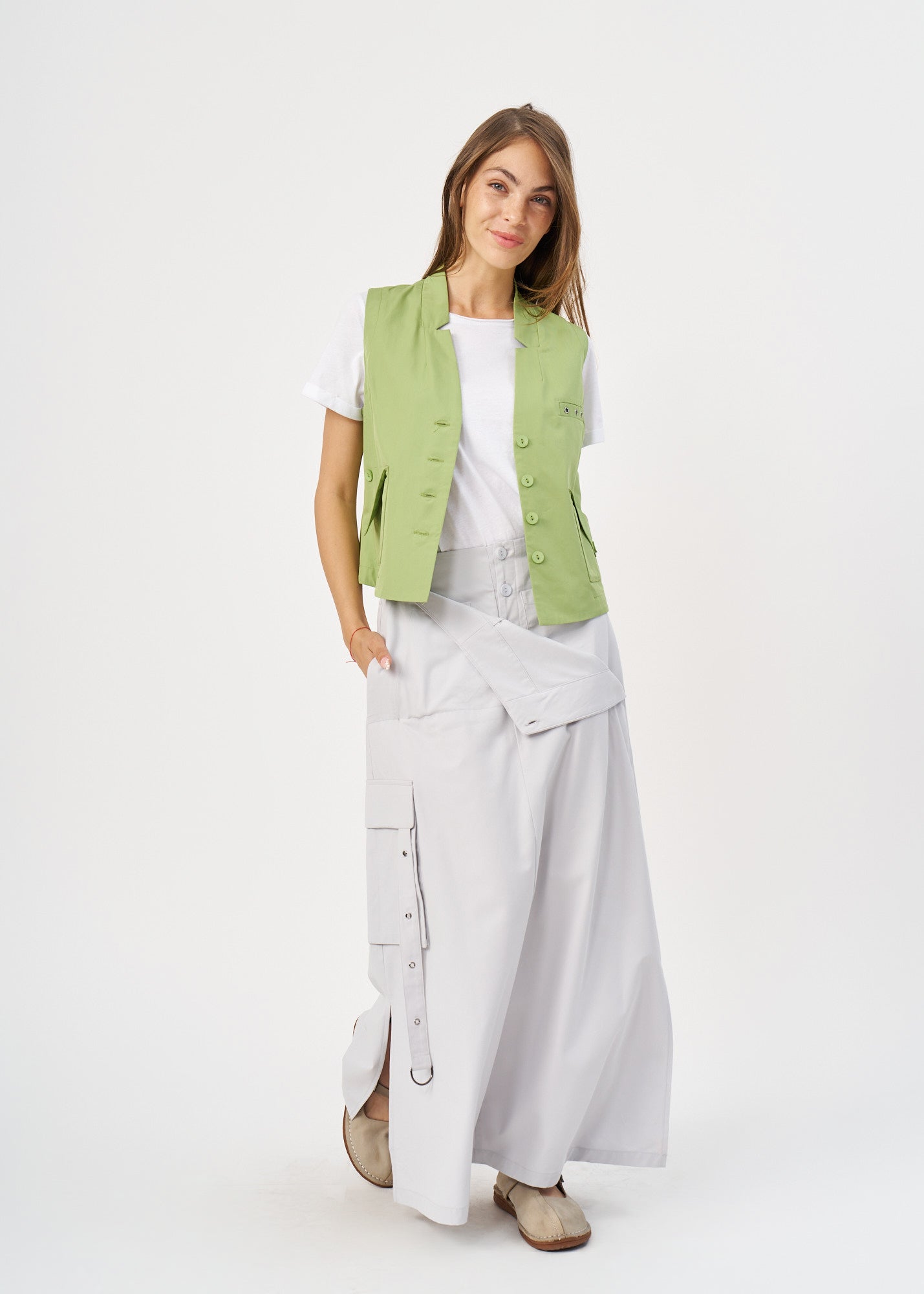 Green button-up pleated pocket vest