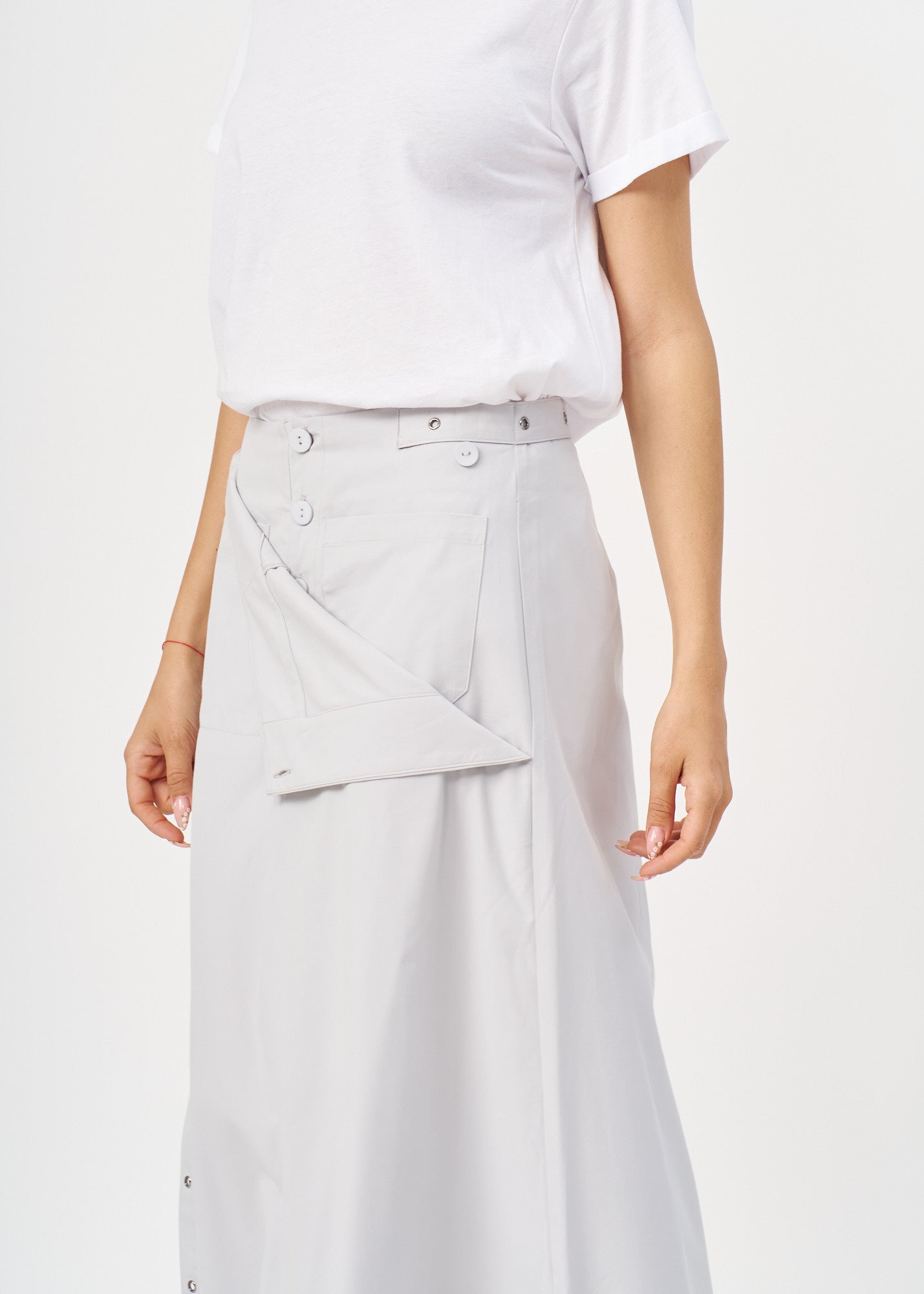 Light gray kangaroo skirt with cargo pockets
