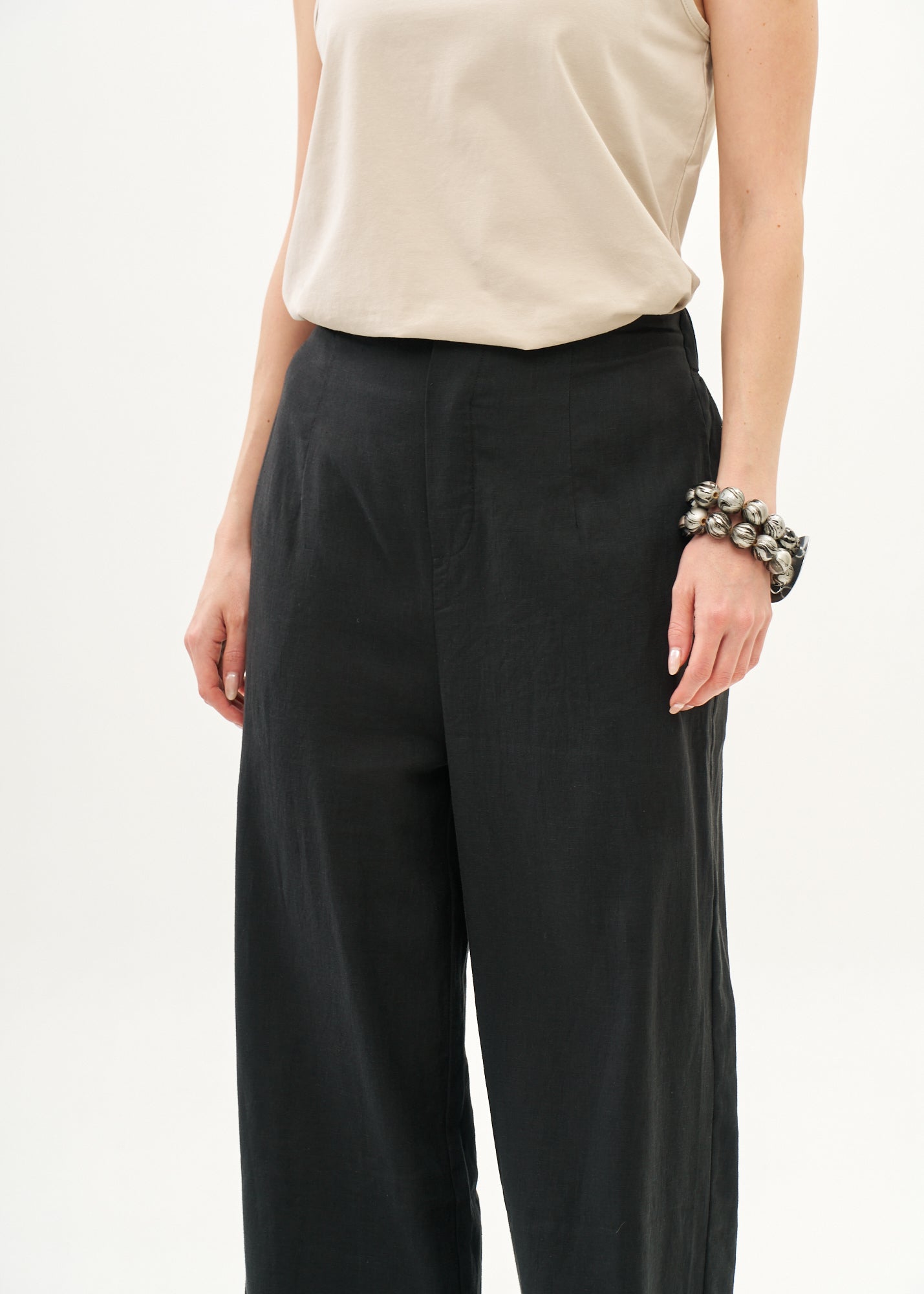 Classic linen pants black