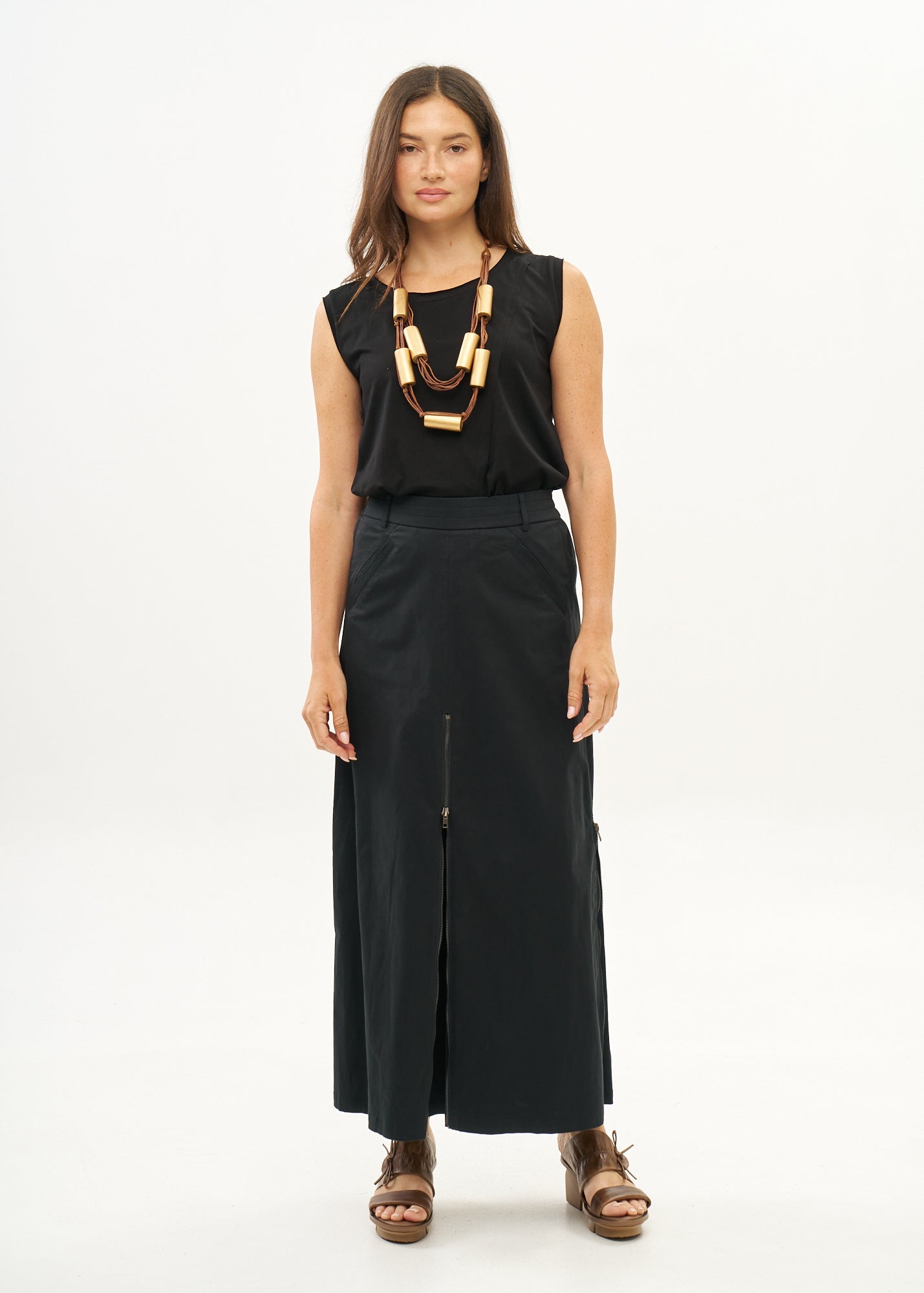 חצאית עם רוכסנים שילוב סרט שחור