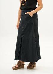 חצאית עם רוכסנים שילוב סרט שחור