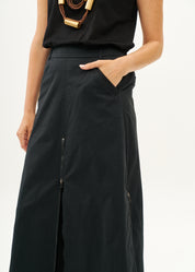 חצאית עם רוכסנים שילוב סרט שחור