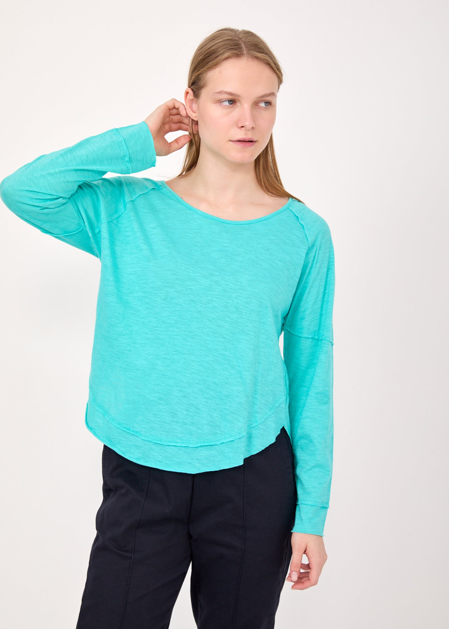 חולצה שרוול ארוך סיומת מעוגלת טורקיז