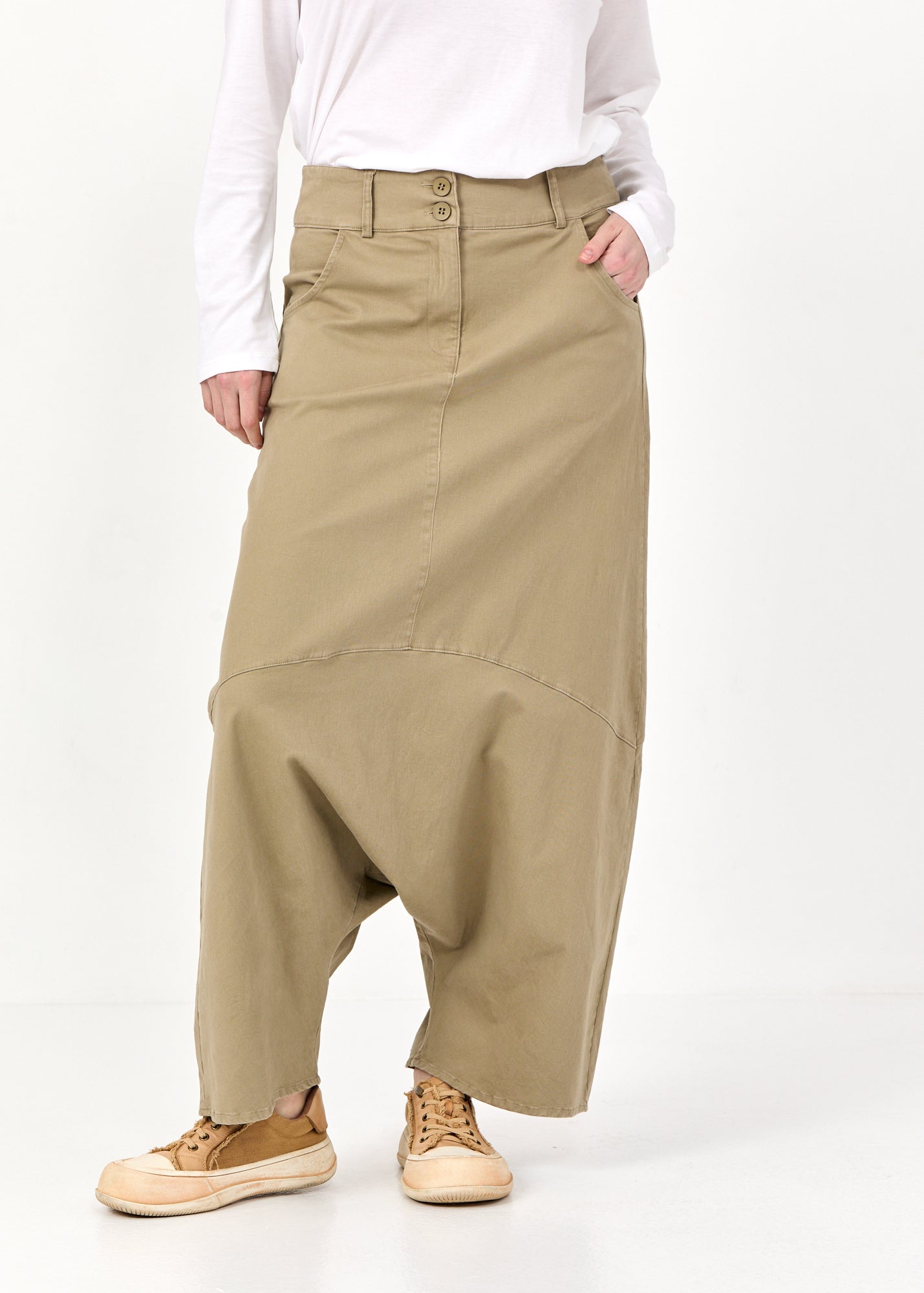 מכנסיים שקי דמוי חצאית שני כפתורים בז'