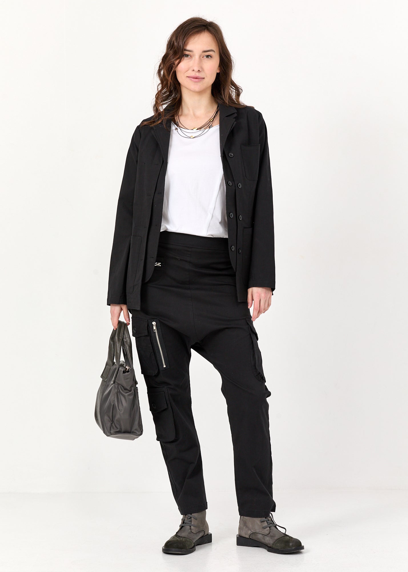 Long pants with black cargo pockets