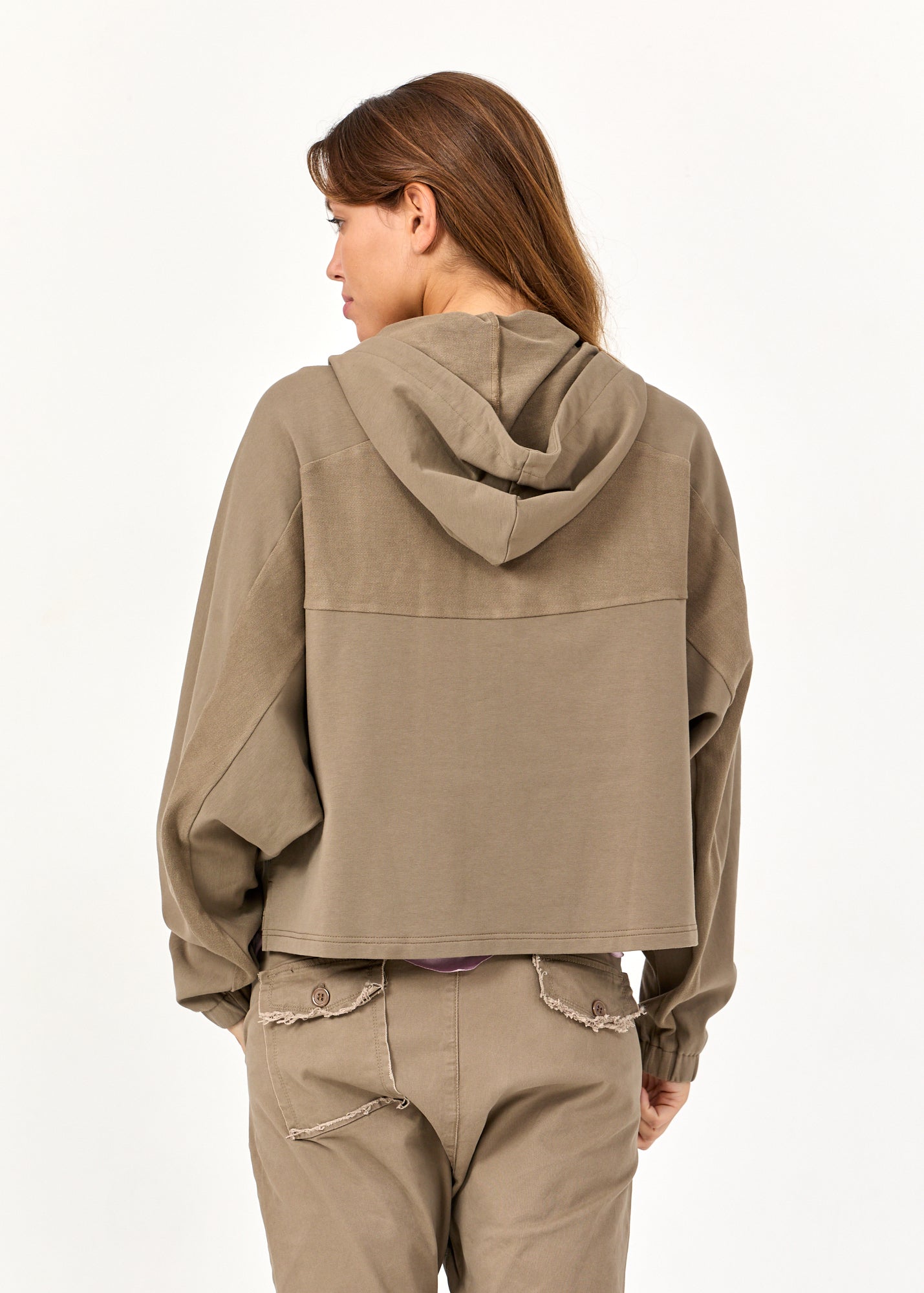 סווטשירט עטלף עם רוכסנים חום