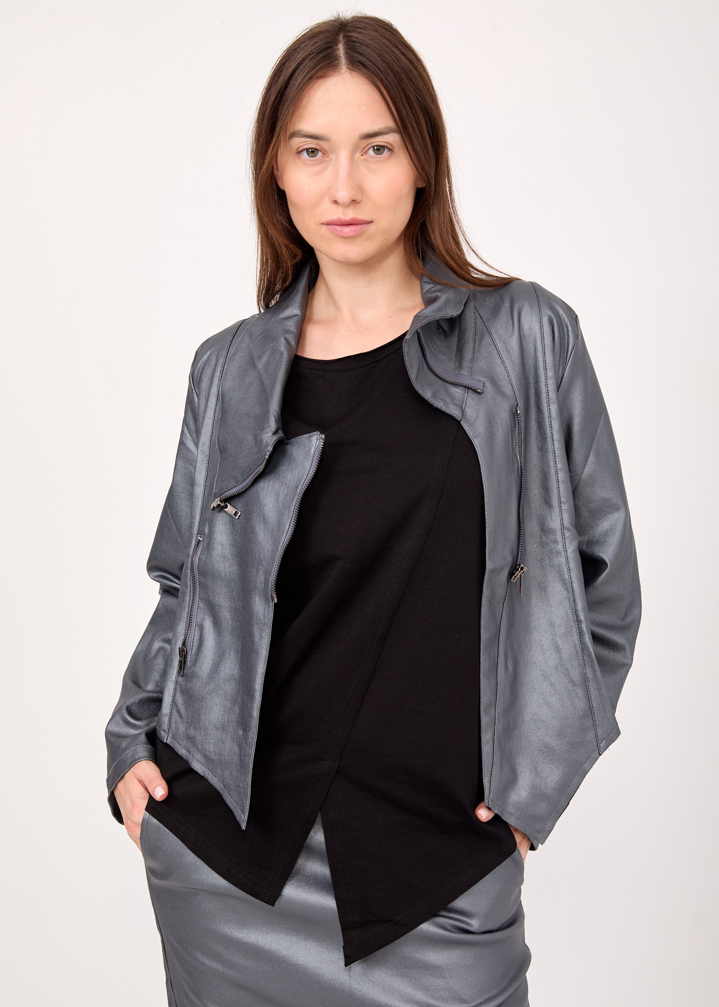 ג'קט דמוי עור רוכסנים כסף