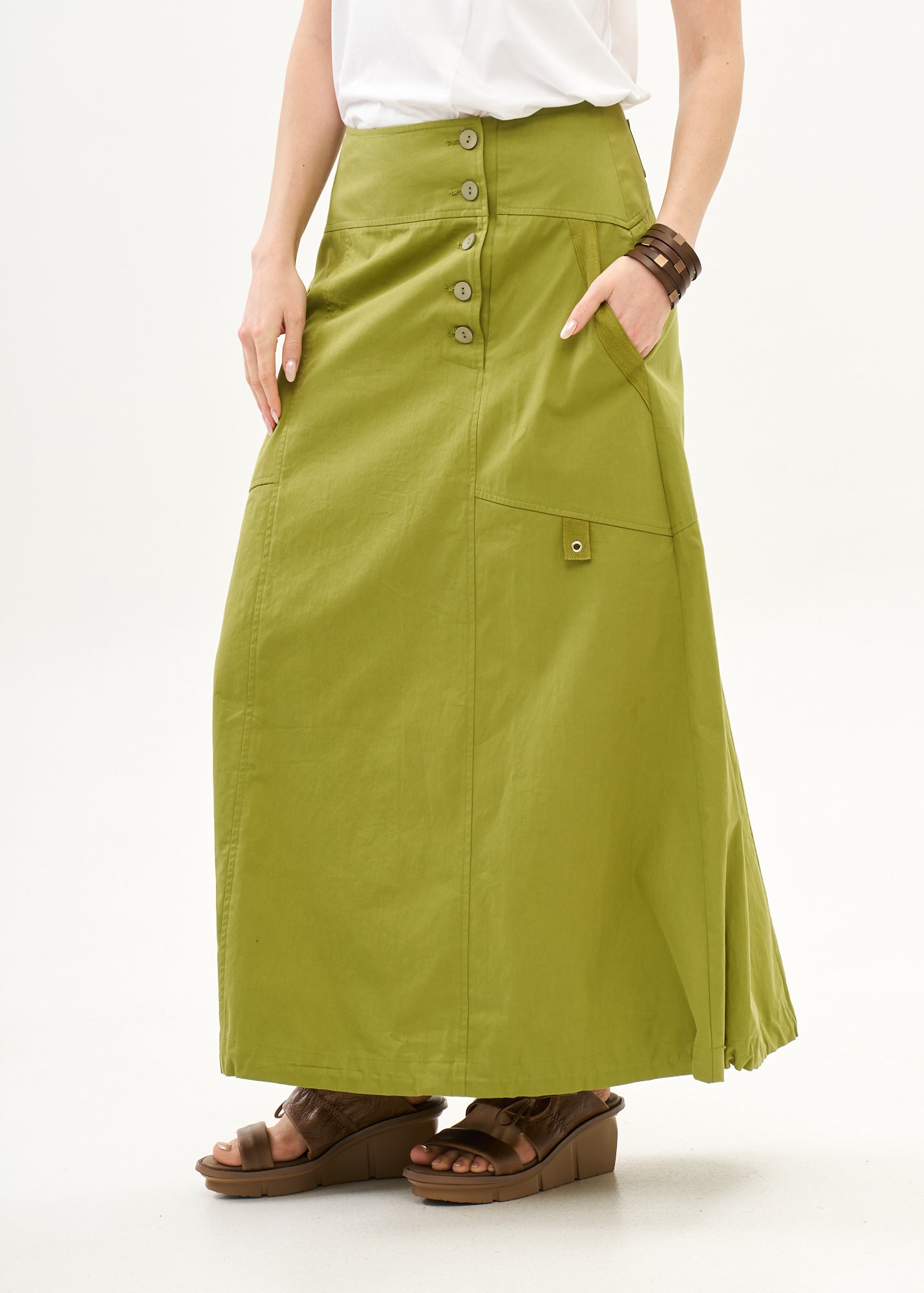 חצאית סגירת כפתורים שילוב סרט ירוק