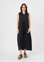 שמלה עם חצי כפתרה וצווארון שחור