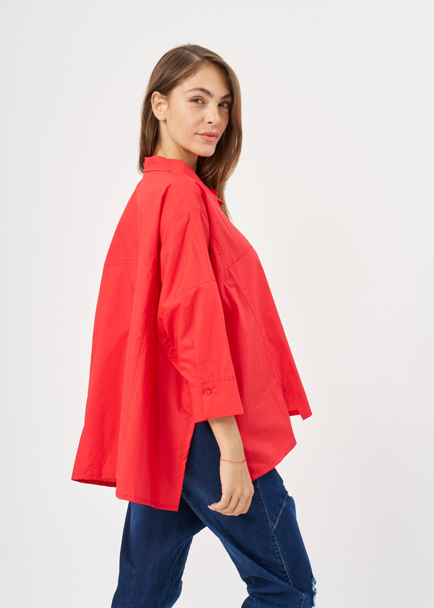 Button-down shirt with straight pockets, red