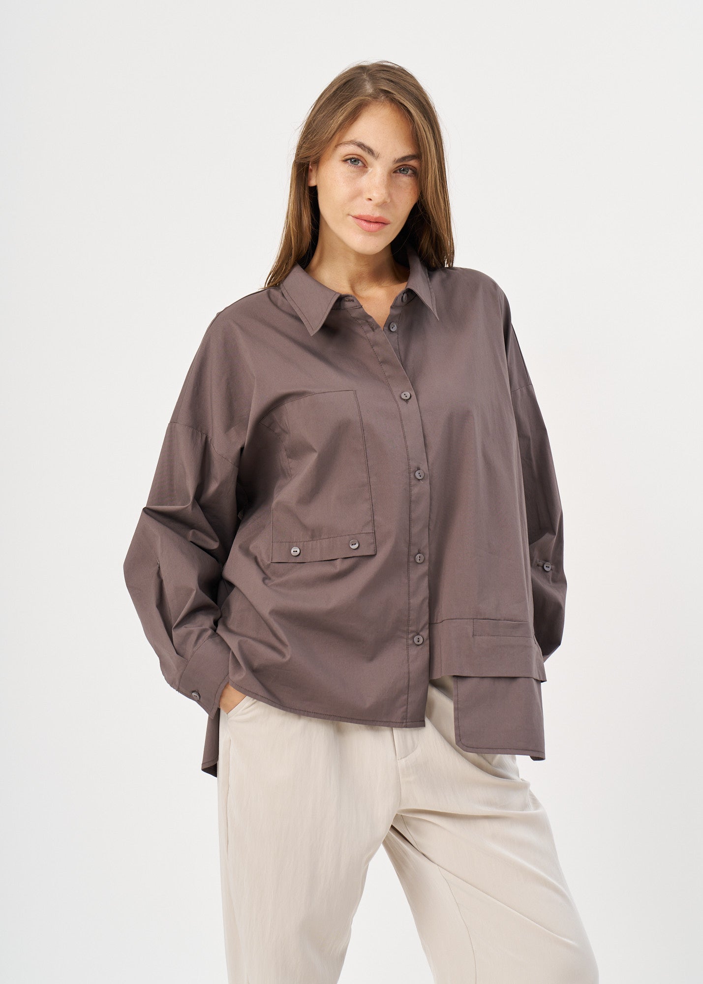 Buttoned long sleeve inverted pocket brown