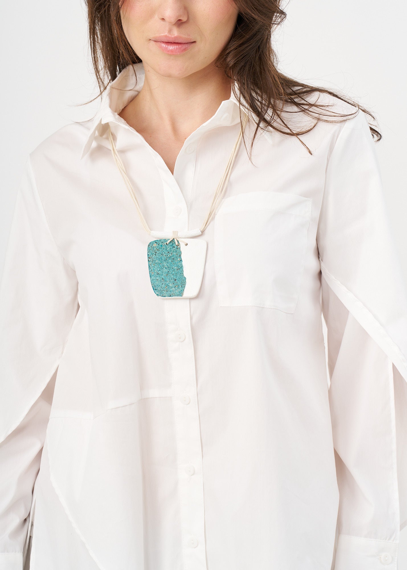 Two-tone square paper pulp necklace, blue