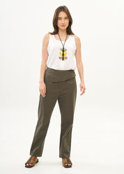 Dark green wide half-belt pants