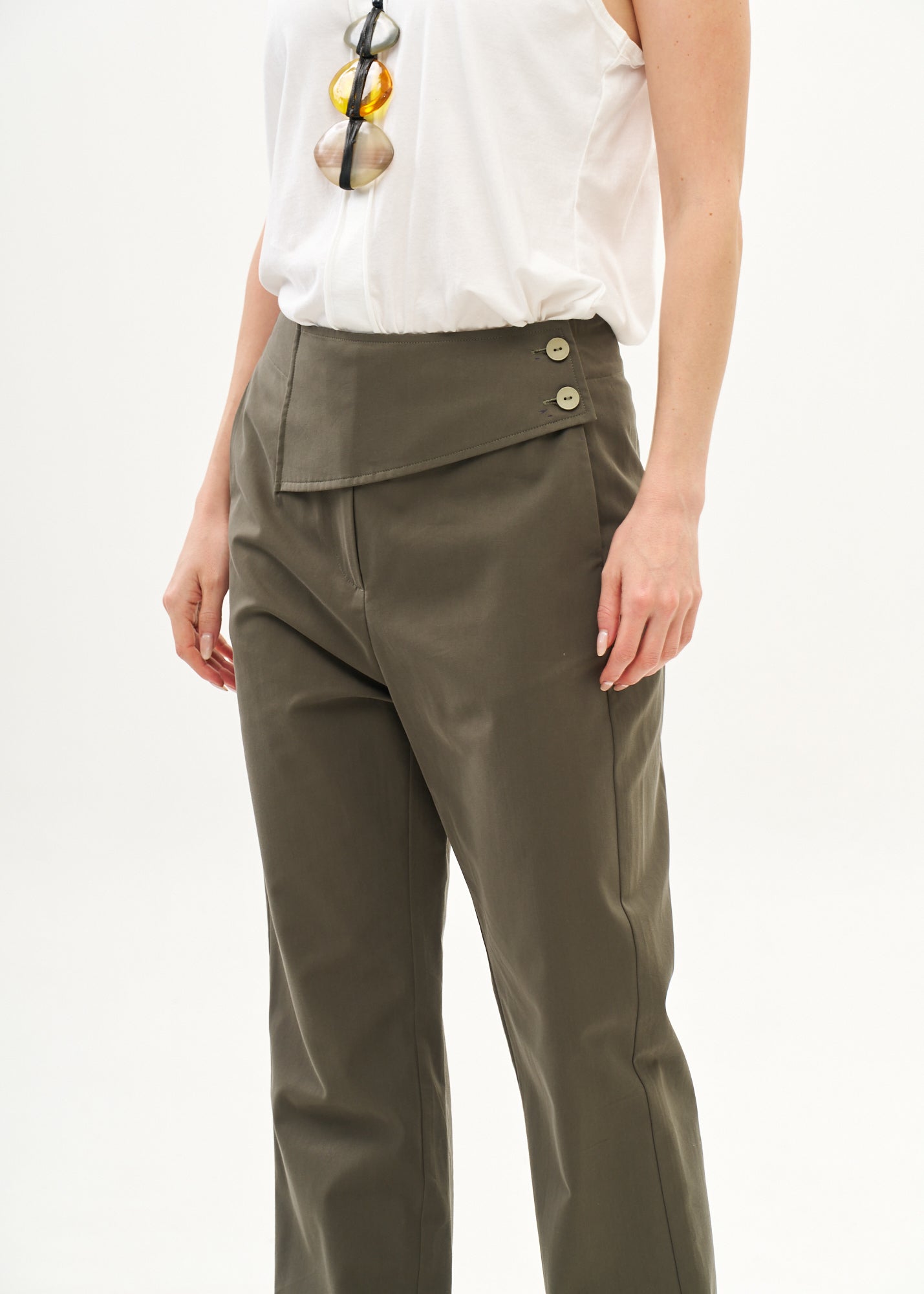 Dark green wide half-belt pants