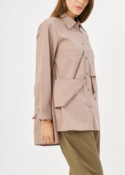 Button-down shirt with external pockets, brown