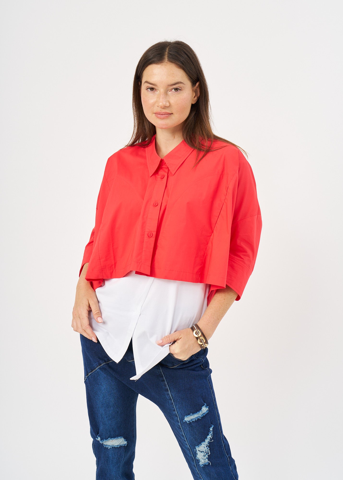 מכופתרת צווארון עמוק אדום