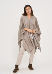 Slim top with gray buttons