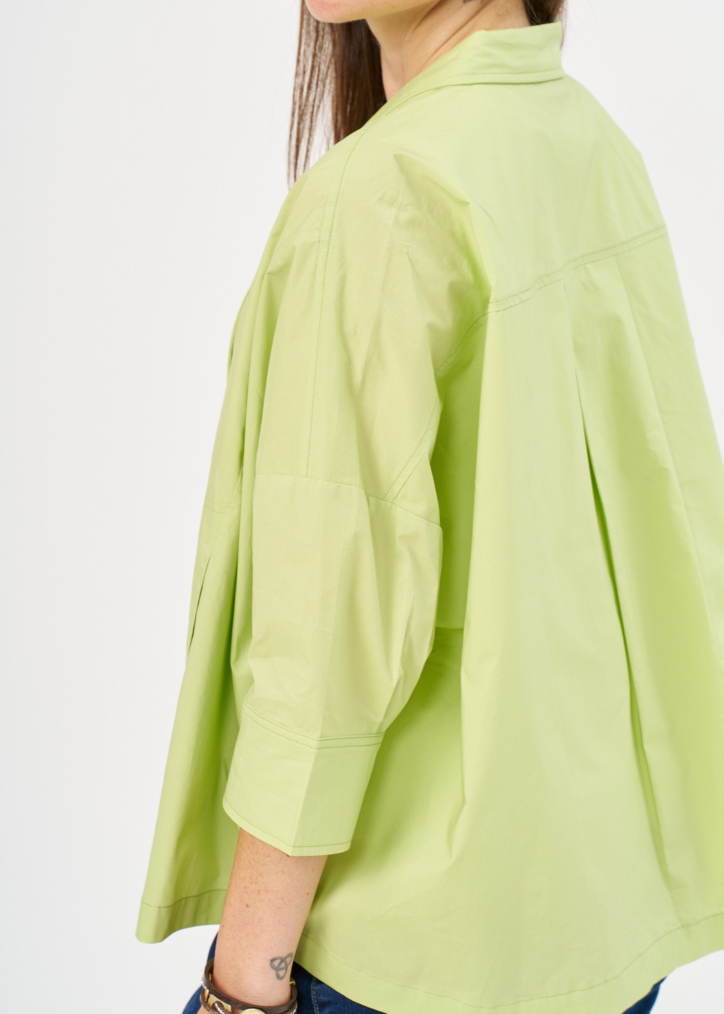 Green deep collar button-down