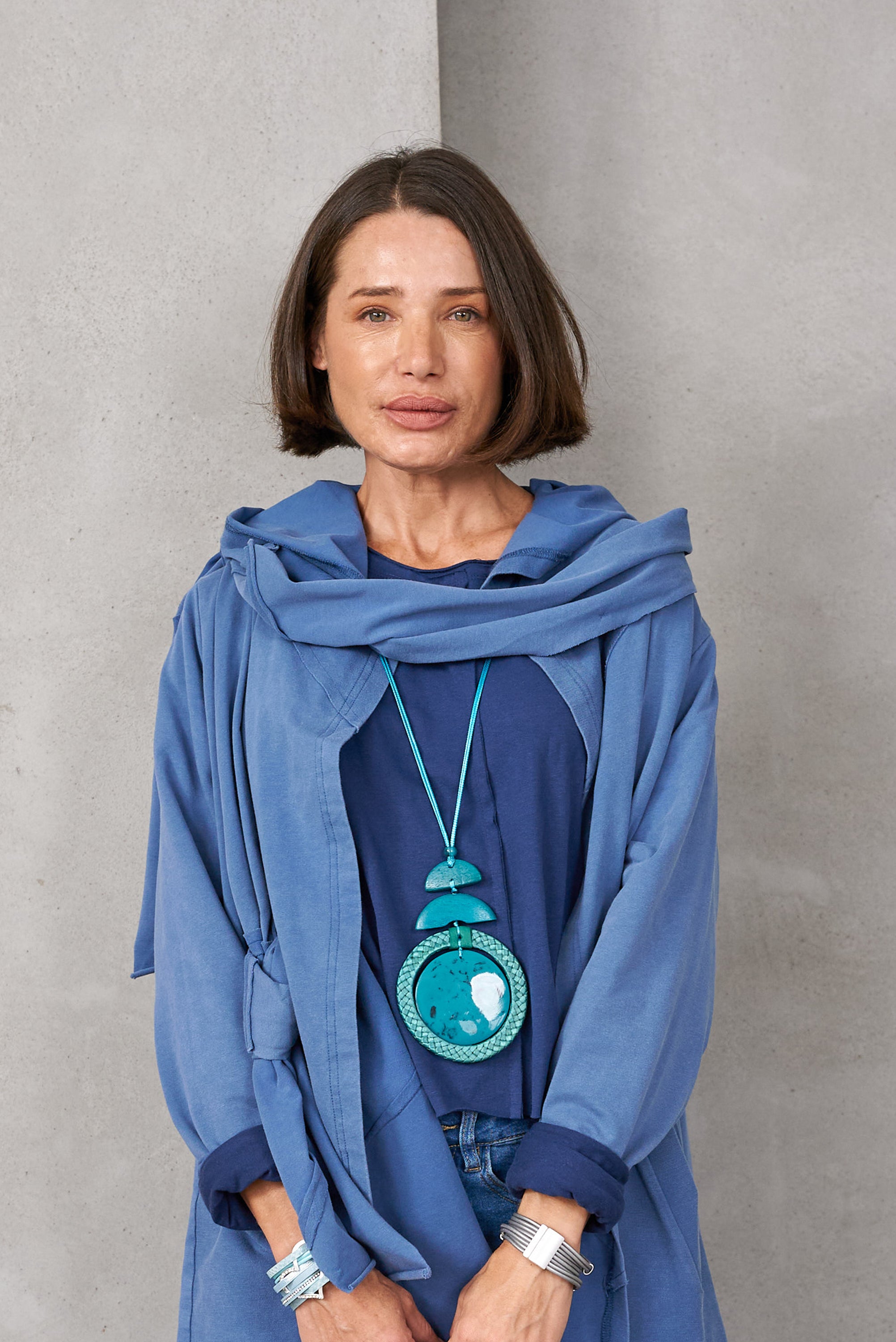 שרשרת עבודת יד חישוק חבל ועיגול רזין טורקיז