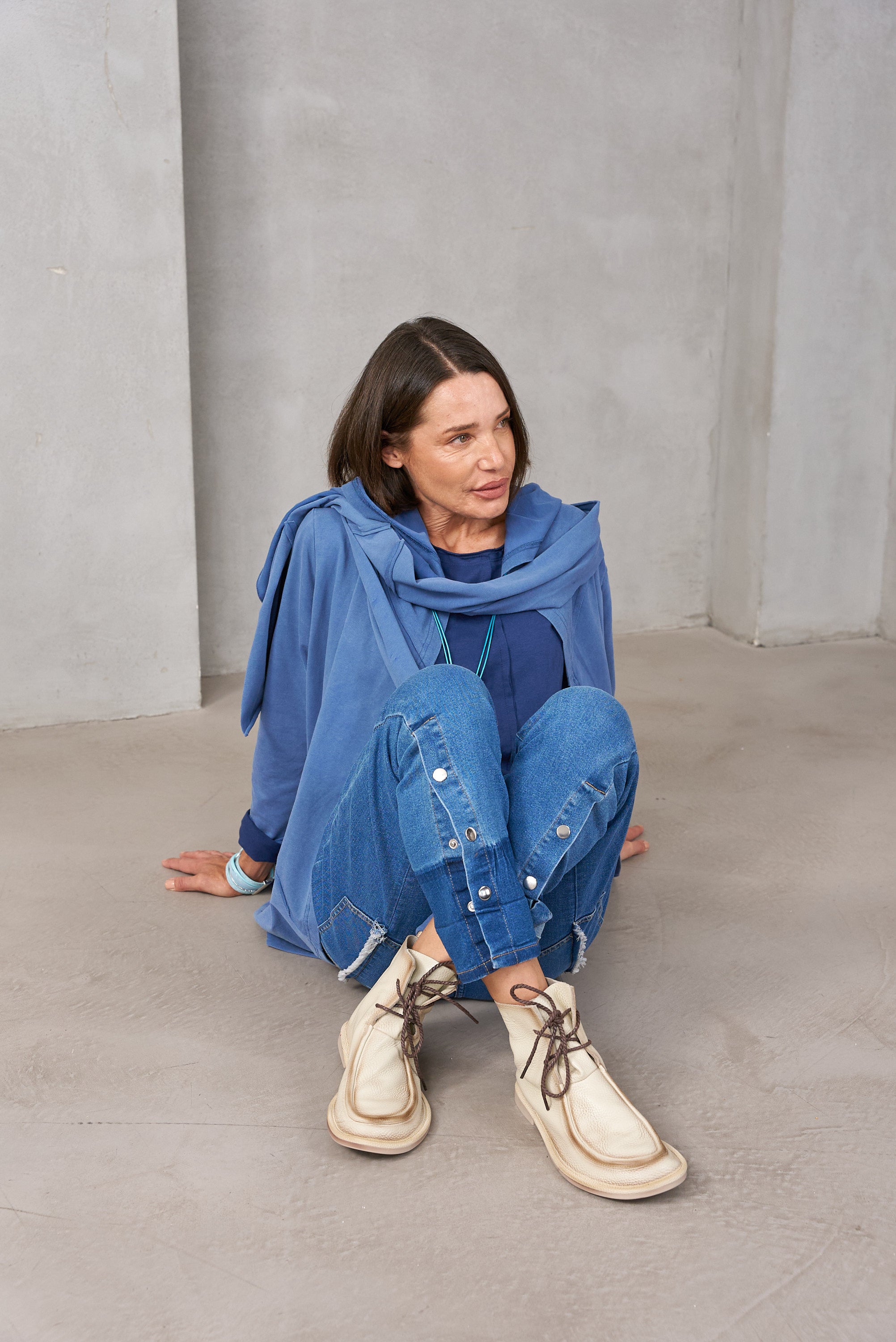 מגפוני עור רכים ווש עם שרוכים סטון