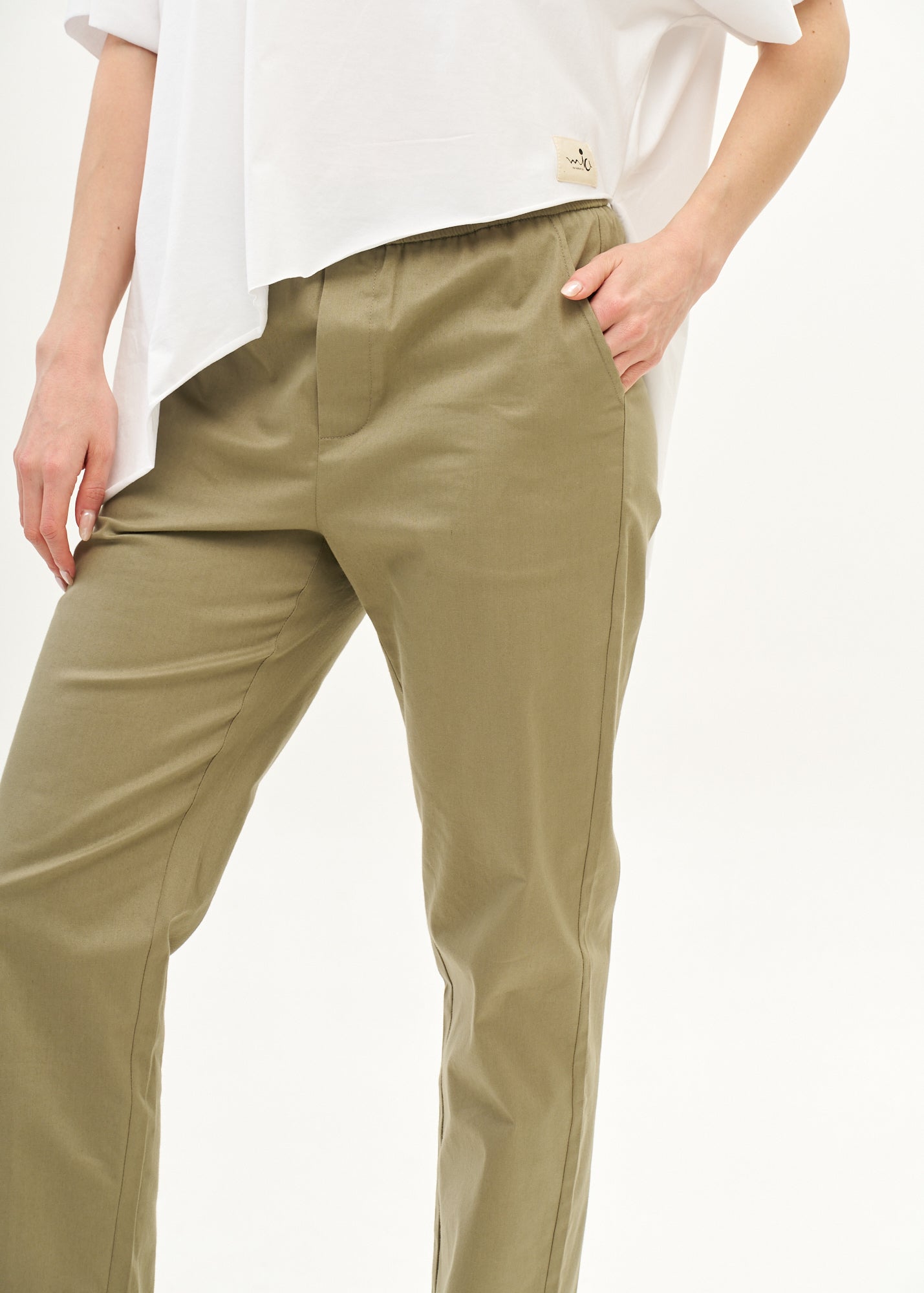 מכנסיים עם גומי ושרוך פנימי ירוק