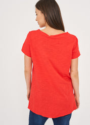 Red long back triangle stripe T-shirt