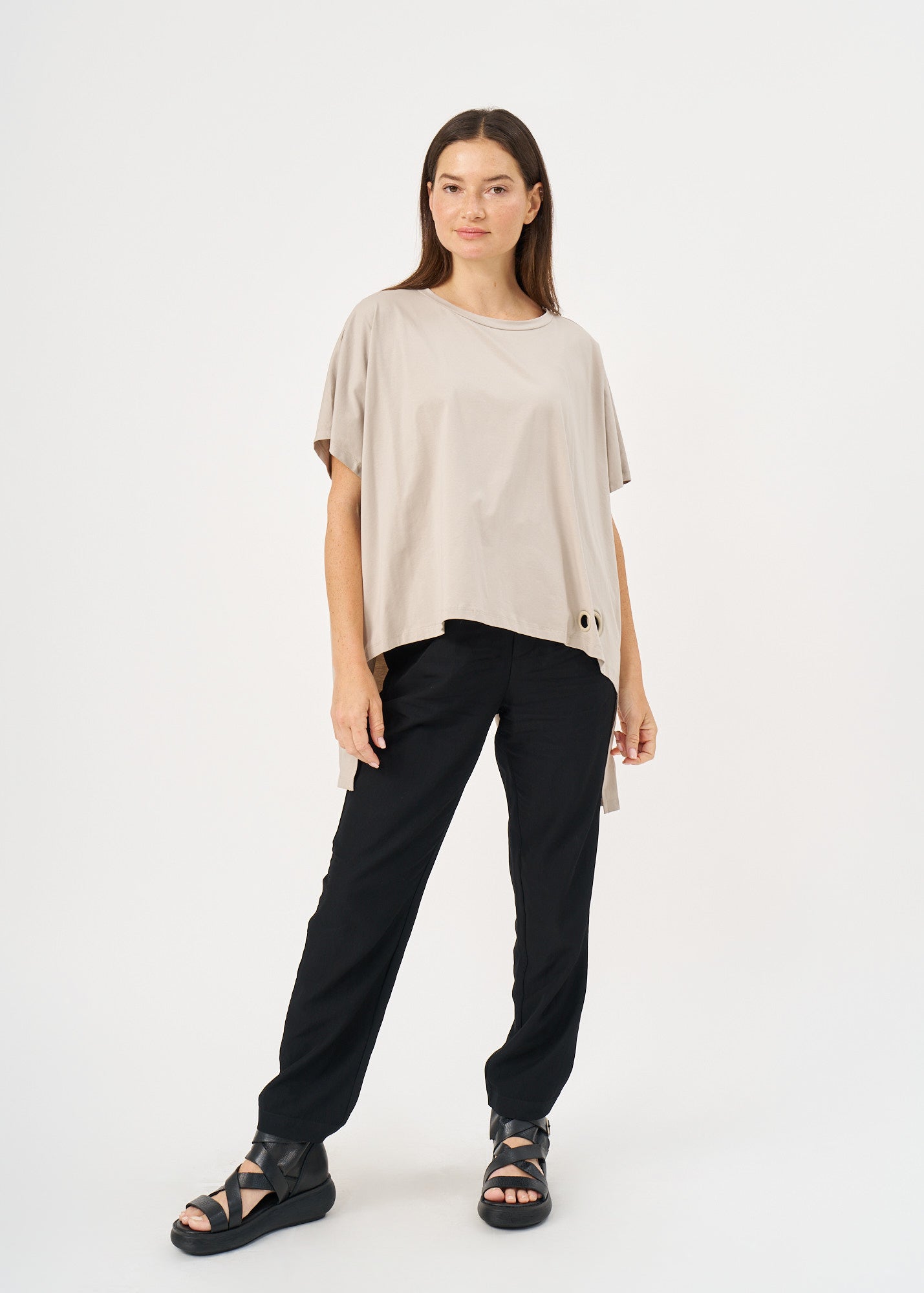 Loose-fitting shirt with wide sides and a Stone loop