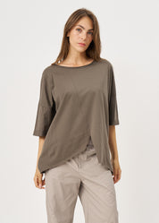 Dark gray T-shirt with front slit and sleeve pleats